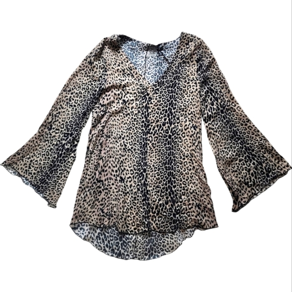 Chaser Leopard Print Bell Sleeve Blouse Tunic Top Size M Neutral Boho Chic - Picture 1 of 5
